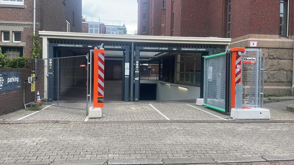 Rode Olifant in Den Haag